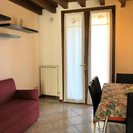 Oasi Di Paradiso - Comfy Private On Ground Floor With Terrace Apartment Desenzano del Garda